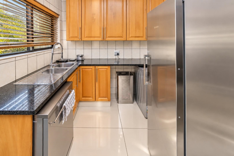 5 Bedroom Property for Sale in Birdwood Estate North West
